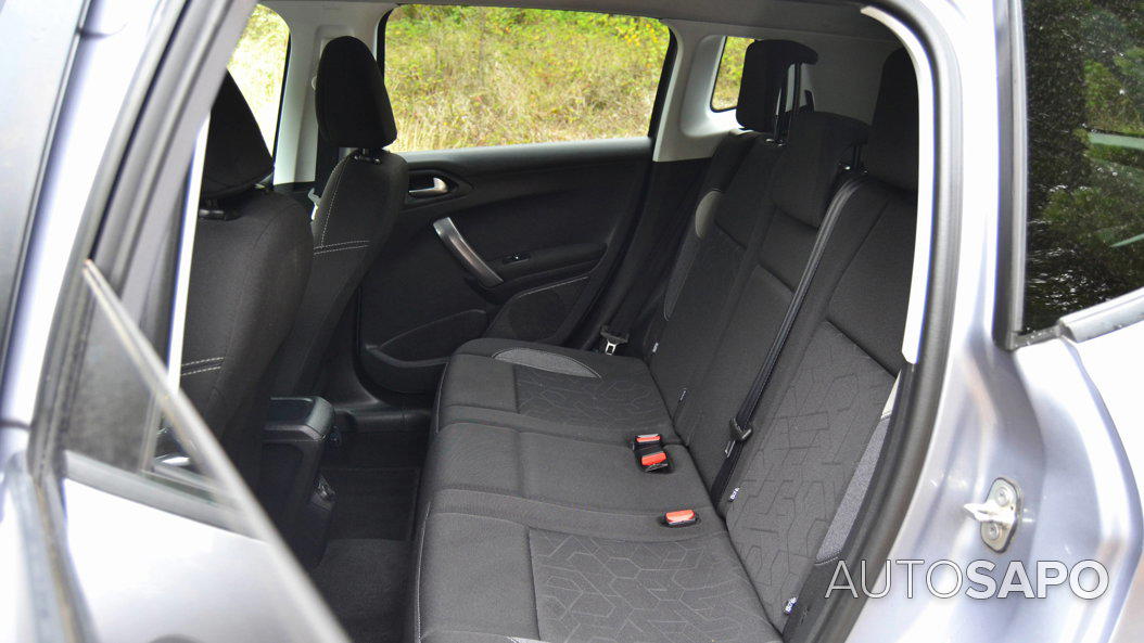 Peugeot 2008 1.6 BlueHDi Style de 2017