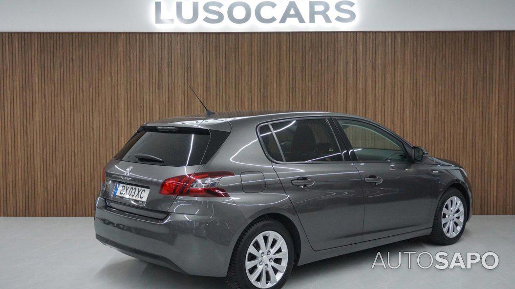 Peugeot 308 1.2 PureTech Style de 2018