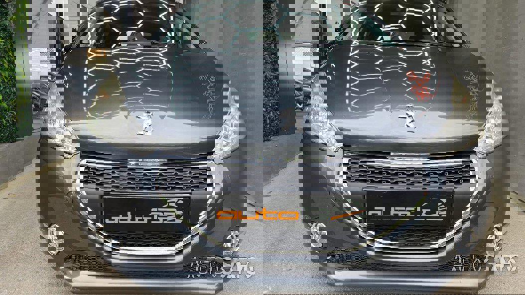 Peugeot 208 de 2012