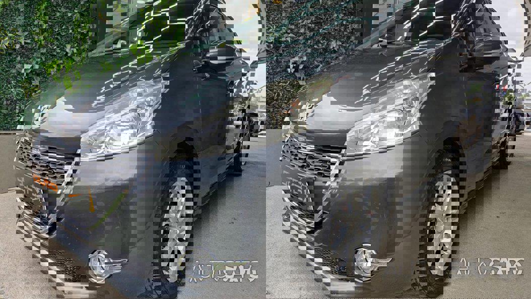 Peugeot 208 de 2012