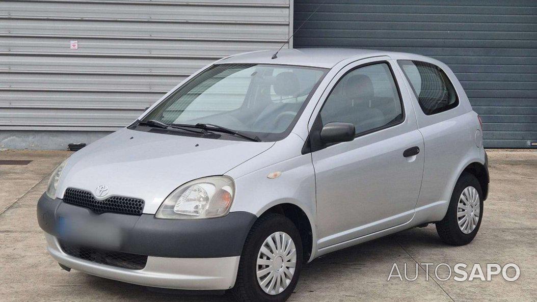 Toyota Yaris 1.0 Base C/Radio de 2002