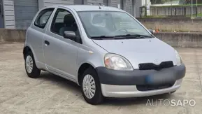 Toyota Yaris 1.0 Base C/Radio de 2002