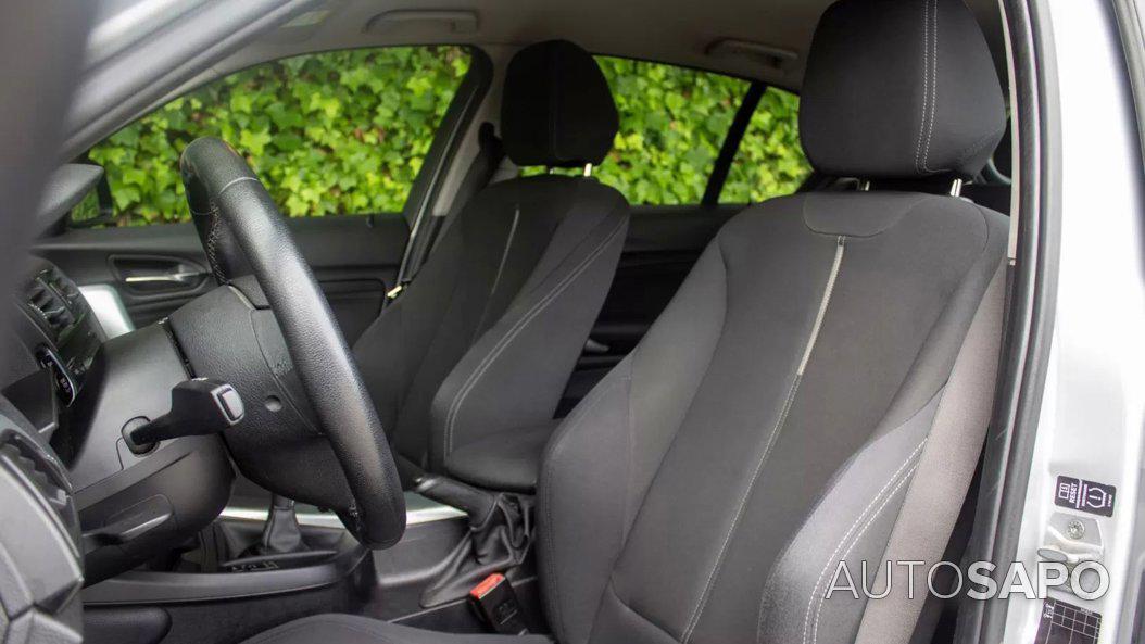 BMW Série 1 116 d EfficientDynamics Line Sport de 2013