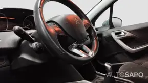 Peugeot 2008 1.2 PureTech Style de 2017