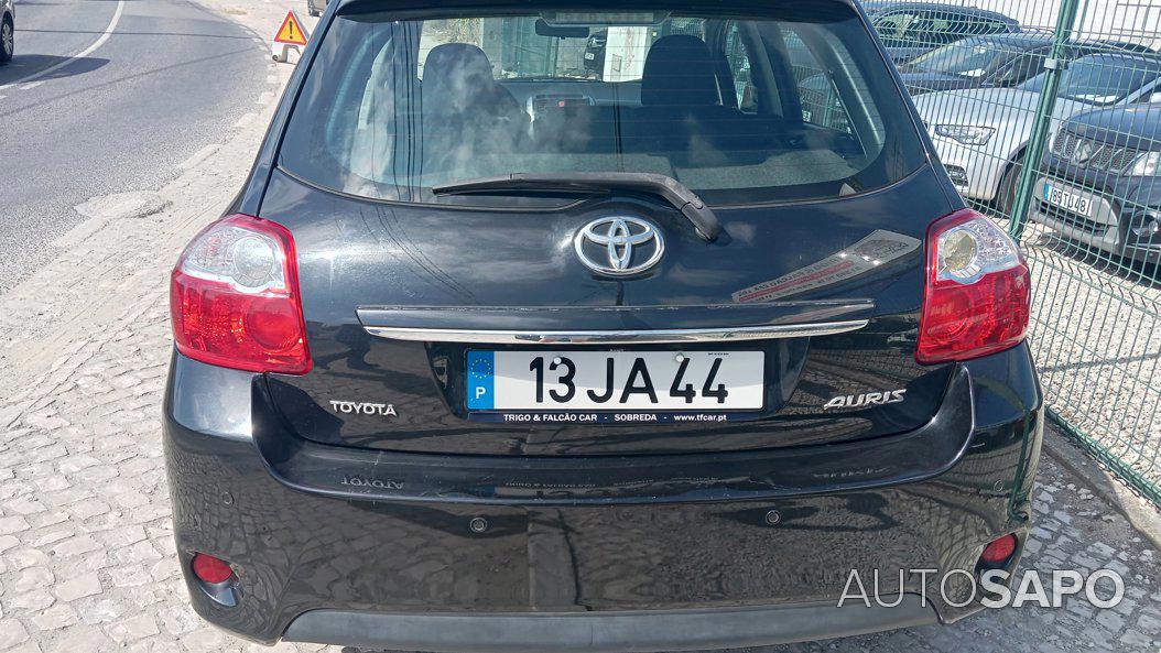 Toyota Auris 1.33 VVT-i AC de 2010