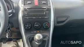 Toyota Auris 1.33 VVT-i AC de 2010