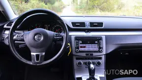 Volkswagen Passat V. 2.0 TDi Confortline BlueMotion DSG de 2012