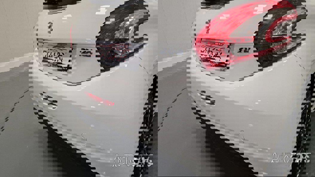Peugeot 208 de 2015