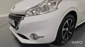 Peugeot 208 de 2015