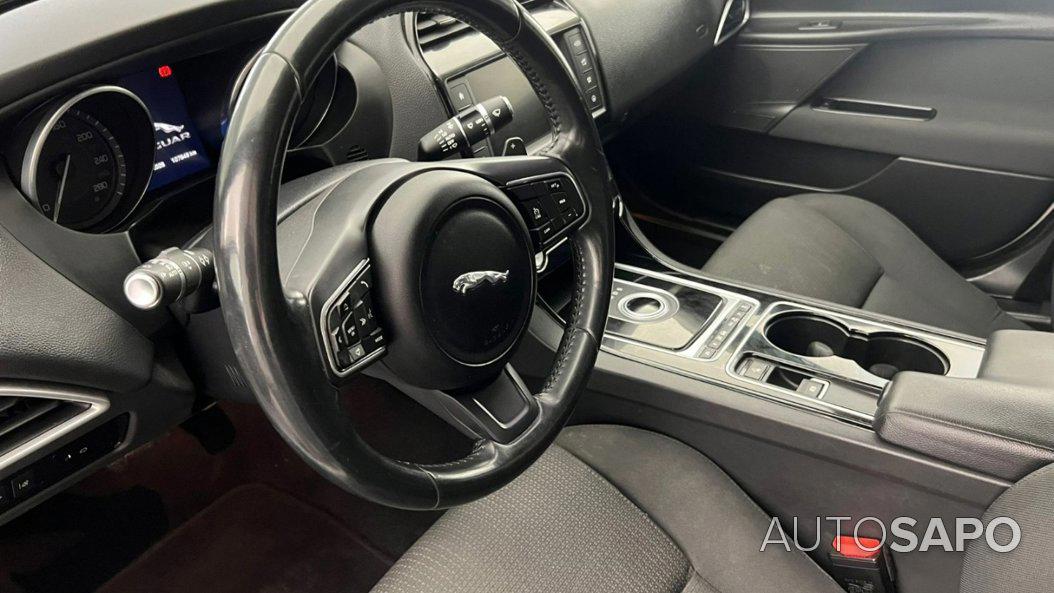 Jaguar XE 2.0 D Prestige Aut. de 2015