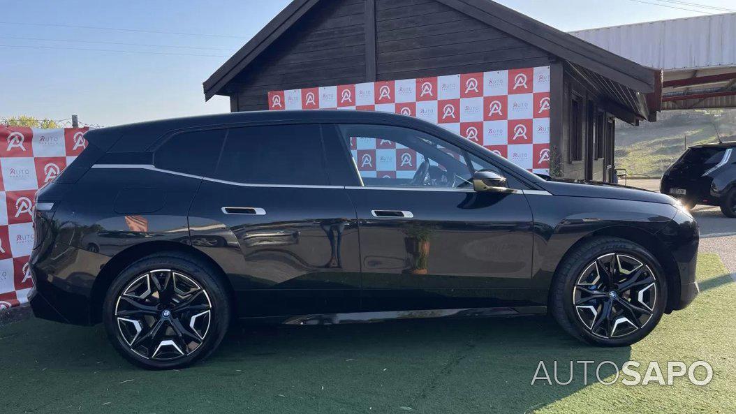 BMW iX xDrive 50 Pack Desportivo de 2021