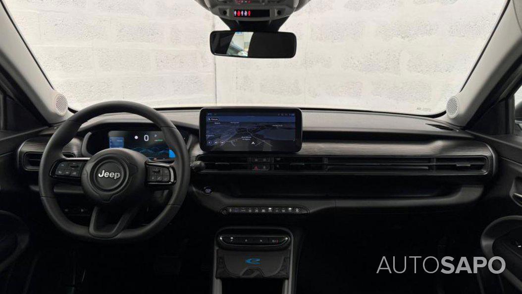Jeep Avenger 54 kWh Summit de 2024