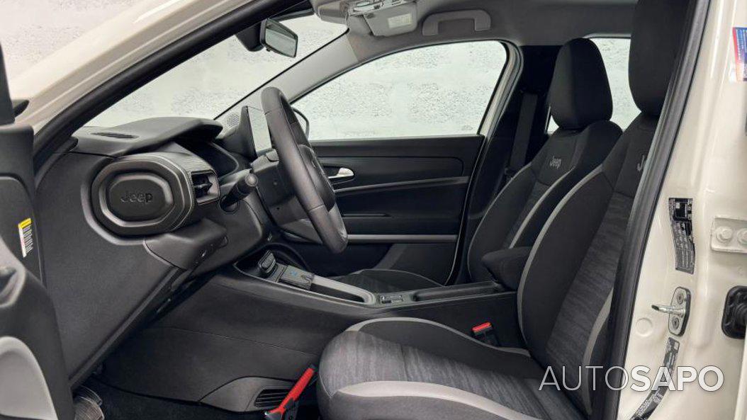 Jeep Avenger 54 kWh Summit de 2024