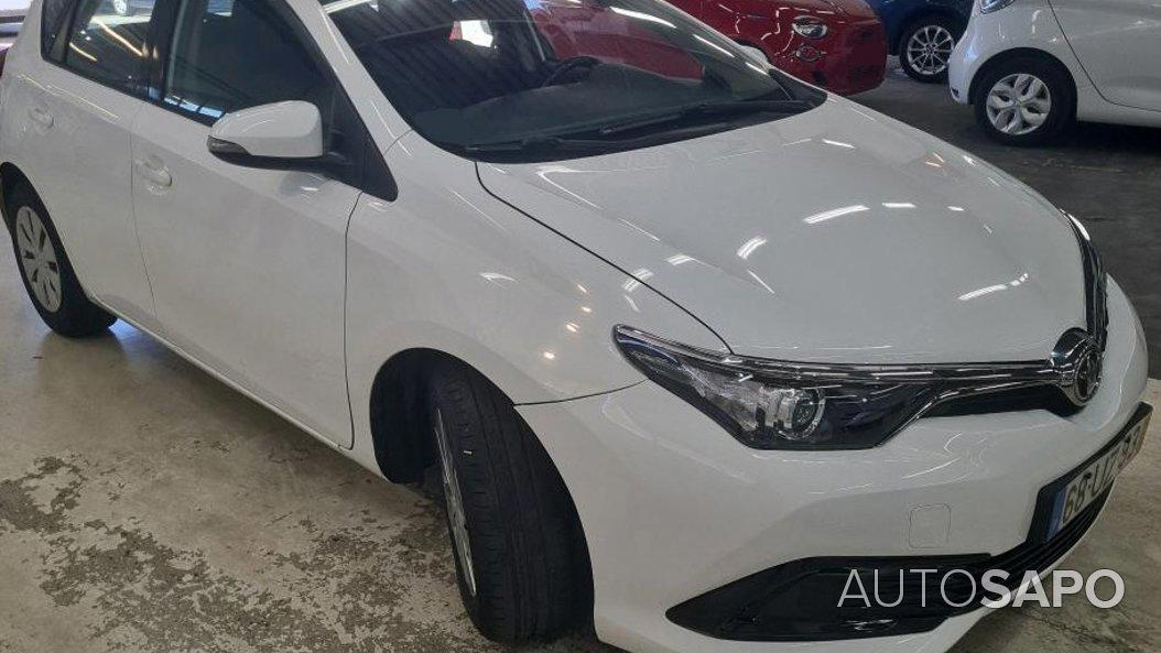 Toyota Auris 1.4 D-4D +AC de 2018