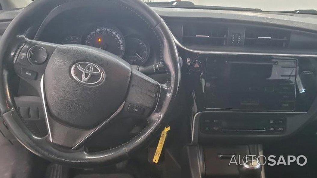 Toyota Auris 1.4 D-4D +AC de 2018