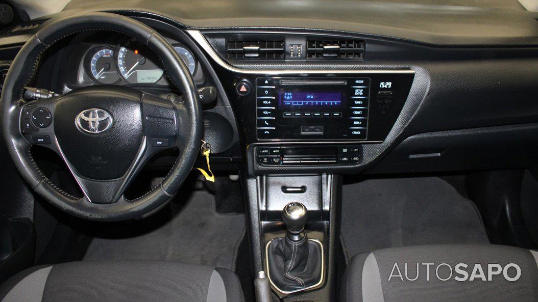 Toyota Auris 1.4 D-4D +AC de 2018