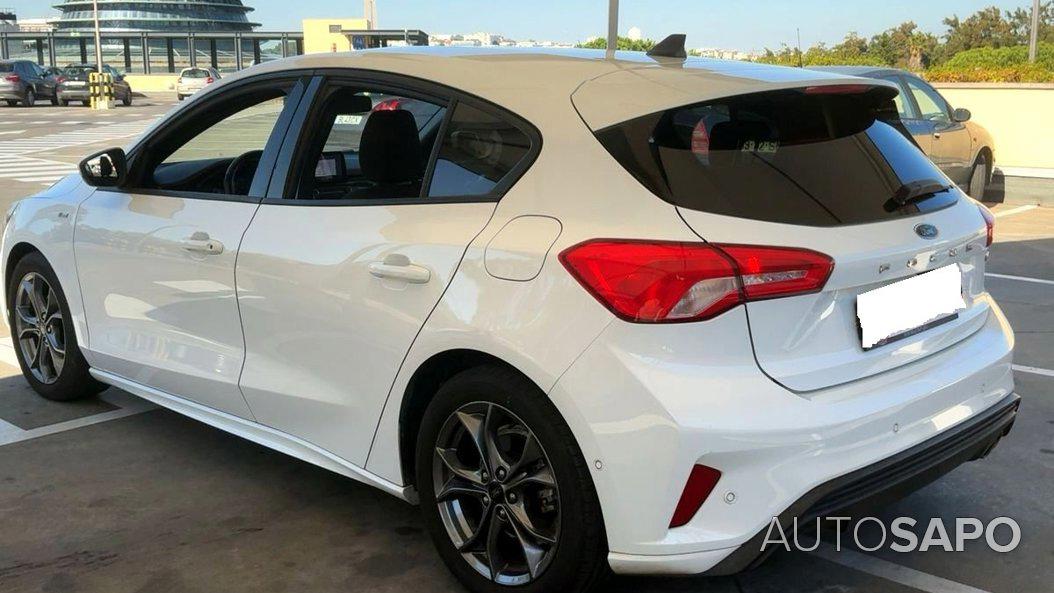 Ford Focus 1.0 EcoBoost MHEV ST-Line de 2021