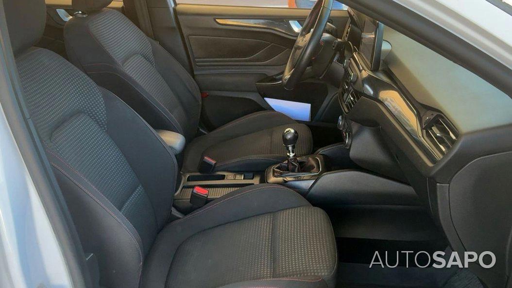 Ford Focus 1.0 EcoBoost MHEV ST-Line de 2021