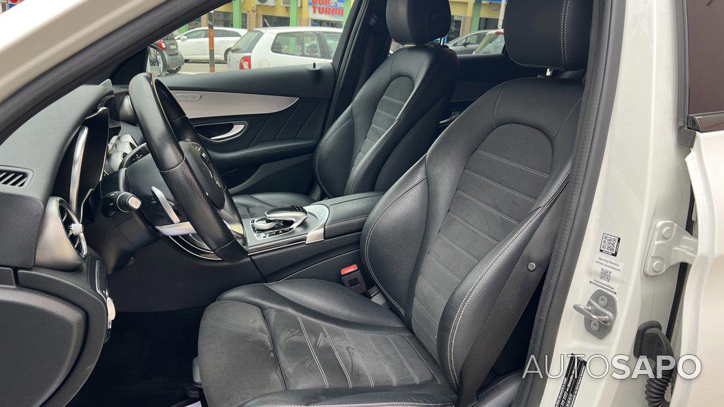 Mercedes-Benz Classe C 300 de AMG Line de 2020