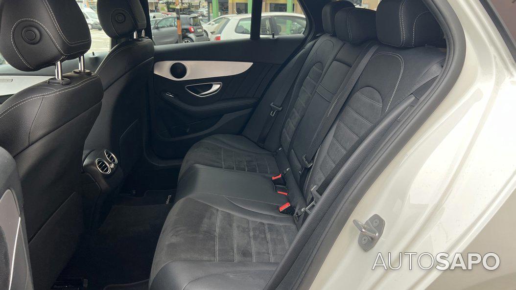 Mercedes-Benz Classe C 300 de AMG Line de 2020