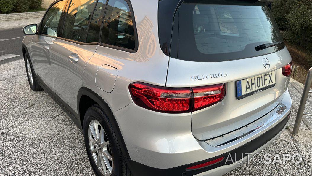 Mercedes-Benz Classe GLB 180 d Style de 2021