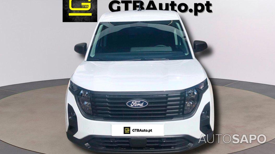 Ford Transit Courier de 2025