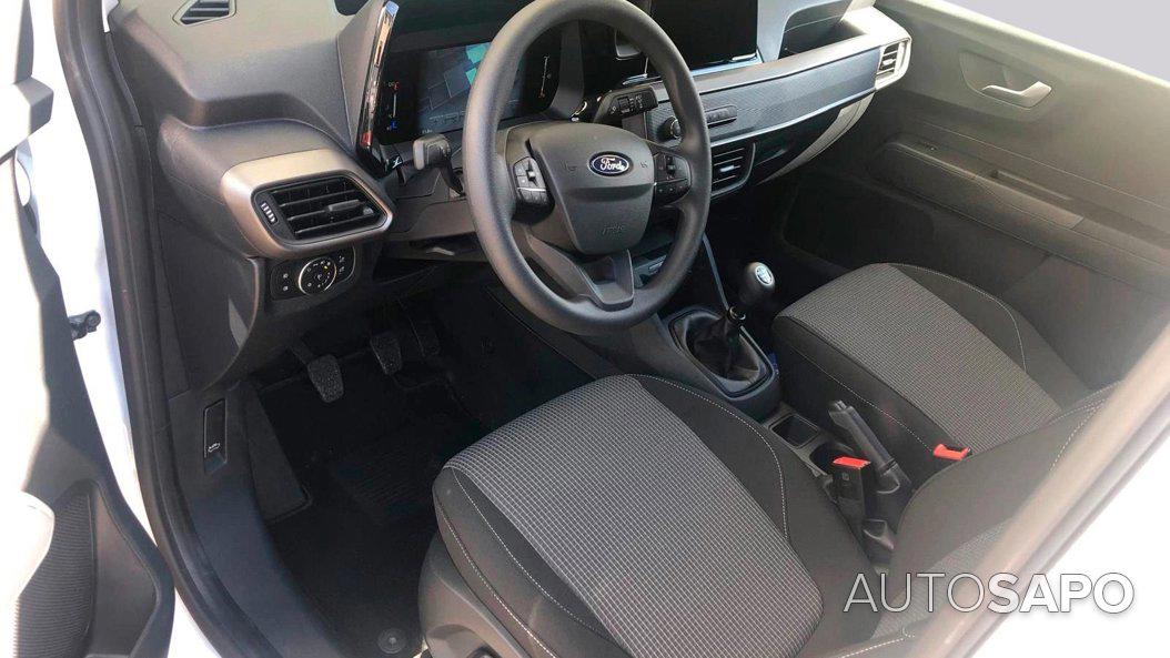 Ford Transit Courier de 2025