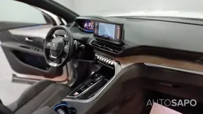 Peugeot 5008 de 2023