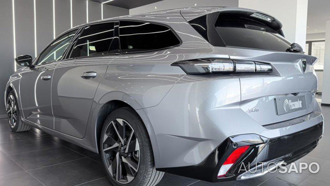 Peugeot 308 1.2 PureTech Allure EAT8 de 2024