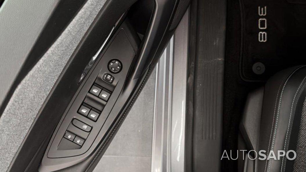 Peugeot 308 1.2 PureTech Allure EAT8 de 2024