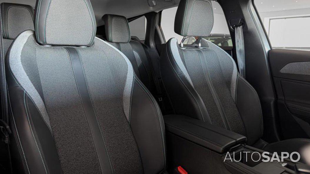 Peugeot 308 1.2 PureTech Allure EAT8 de 2024