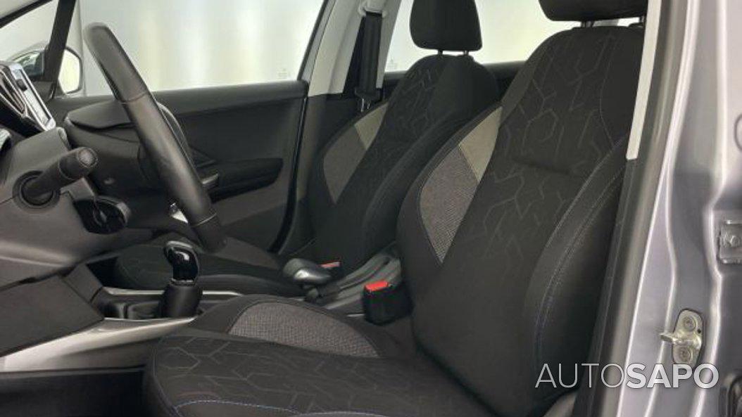 Peugeot 2008 1.2 PureTech Access de 2017