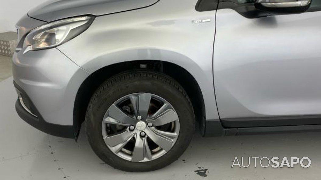 Peugeot 2008 1.2 PureTech Access de 2017