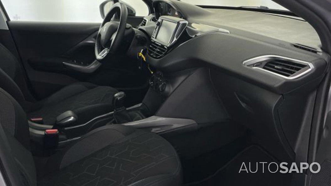 Peugeot 2008 1.2 PureTech Access de 2017