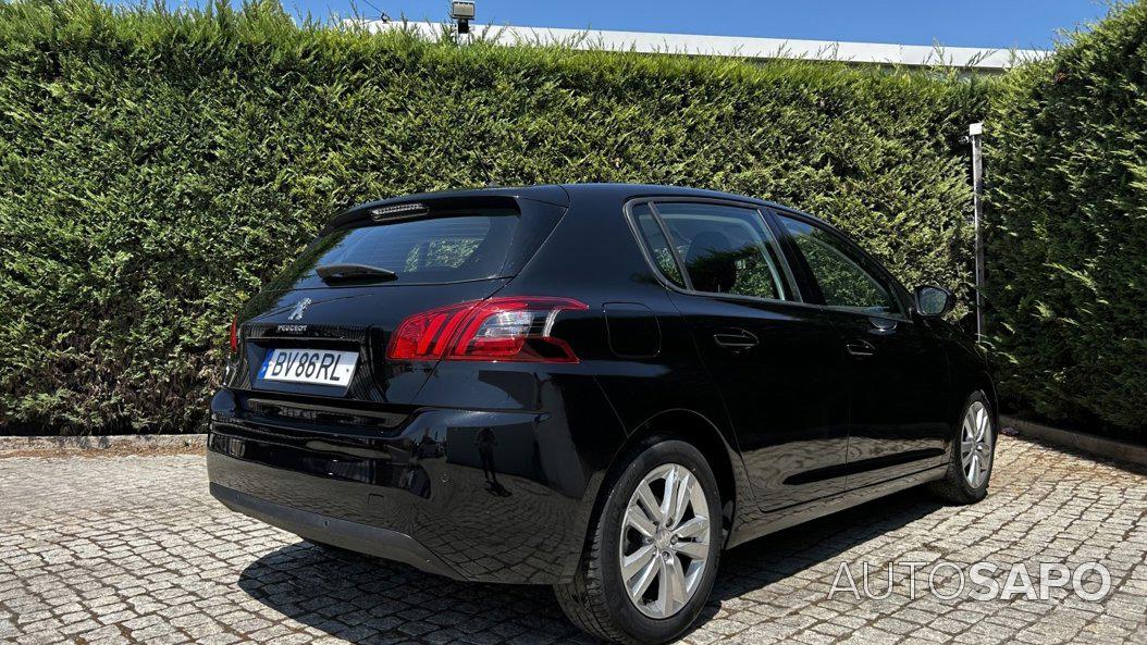 Peugeot 308 1.2 PureTech Style de 2021