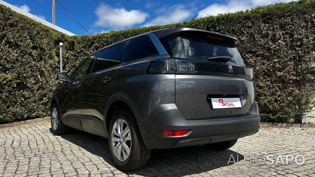 Peugeot 5008 de 2021