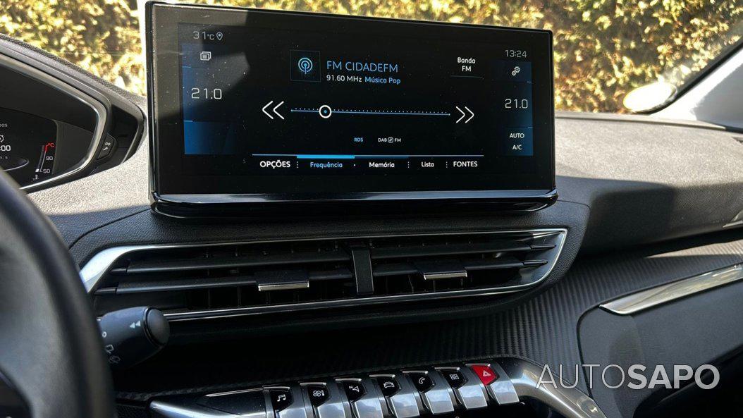 Peugeot 5008 de 2021