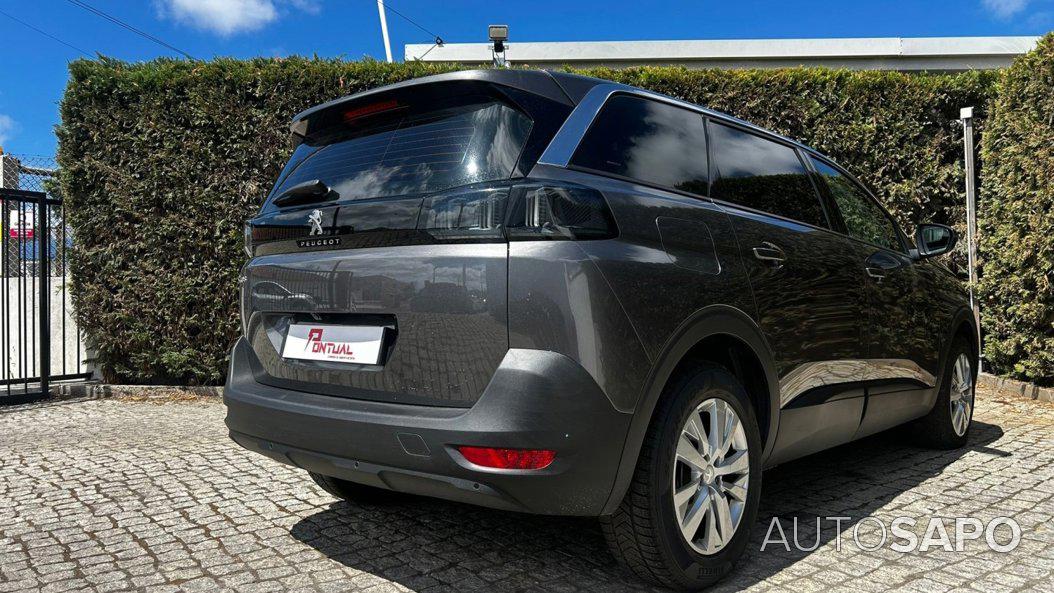 Peugeot 5008 de 2021