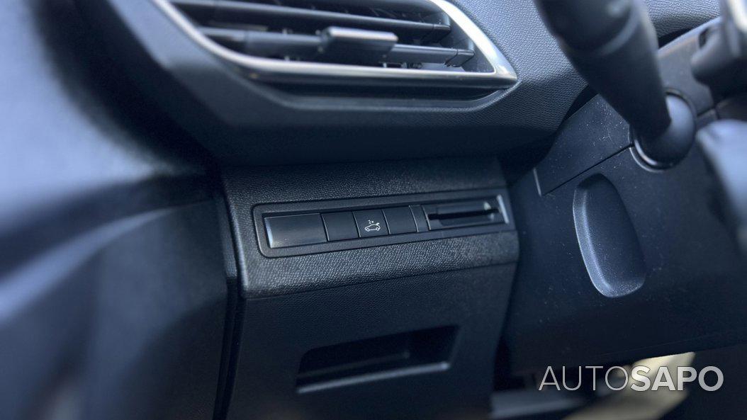 Peugeot 3008 1.2 PureTech Allure EAT8 de 2019