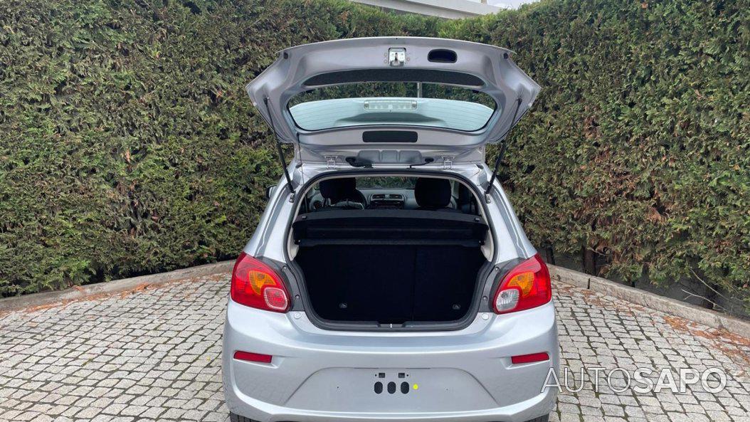 Mitsubishi Space Star de 2020