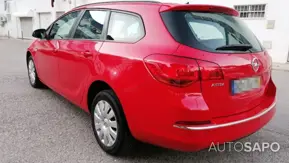 Opel Astra J Sports Tourer de 2013