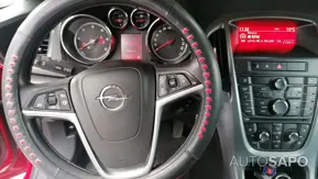 Opel Astra J Sports Tourer de 2013