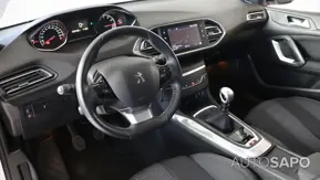 Peugeot 308 1.2 PureTech Allure de 2018