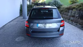 Skoda Fabia 1.0 TSI Ambition de 2022