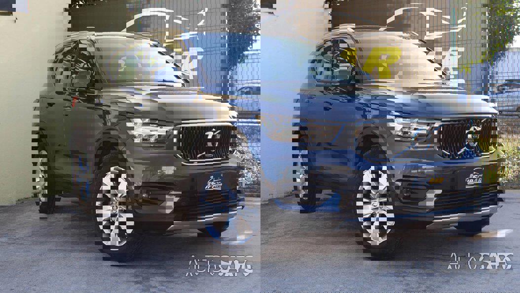 Volvo XC40 1.5 T2 Momentum Plus de 2021