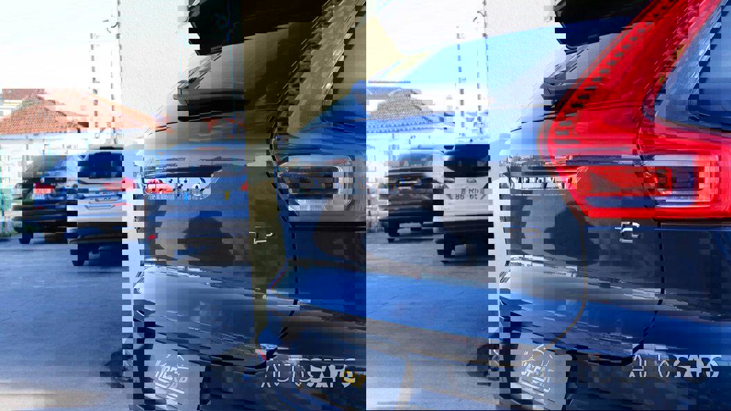 Volvo XC40 1.5 T2 Momentum Plus de 2021