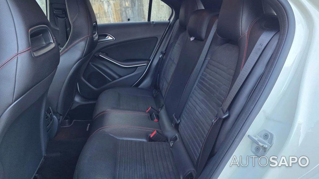 Mercedes-Benz Classe A 200 AMG Line de 2016