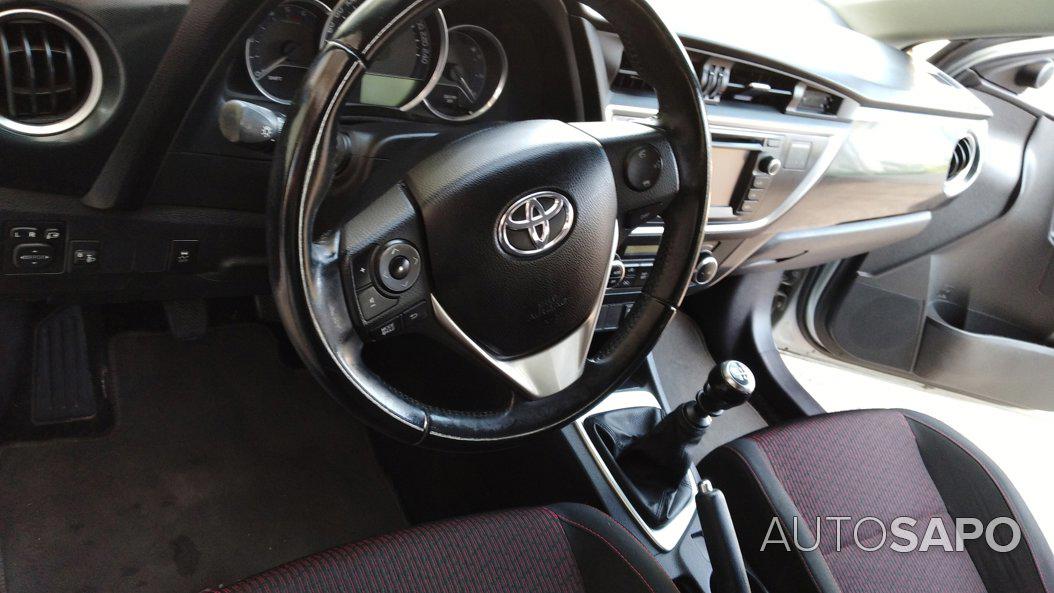Toyota Auris 1.4 D-4D Comfort+Navi de 2014