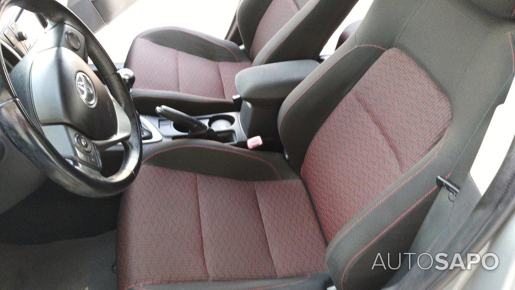 Toyota Auris 1.4 D-4D Comfort+Navi de 2014