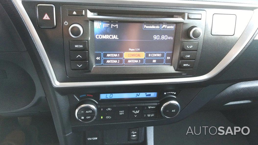 Toyota Auris 1.4 D-4D Comfort+Navi de 2014